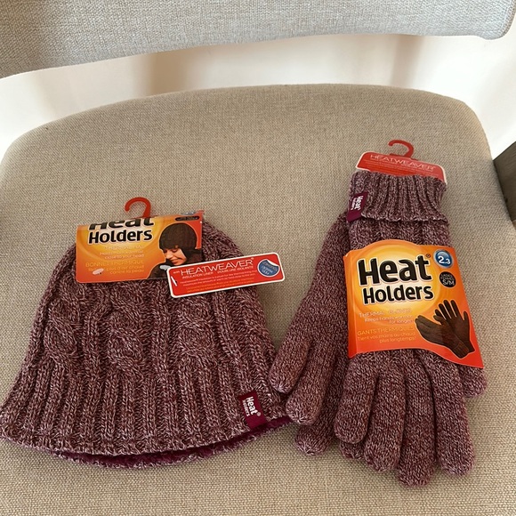 Heat Holders thermal hat and glove set. New.